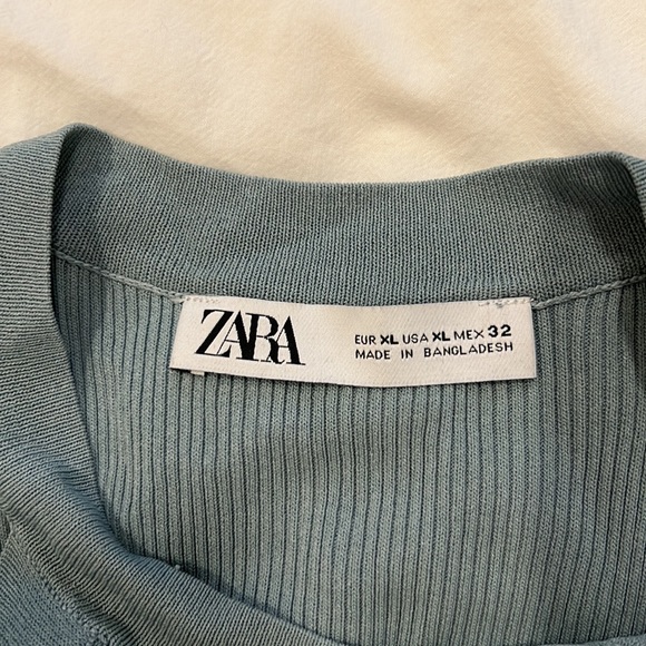 Zara Ribbed Halter Top - Picture 2 of 3